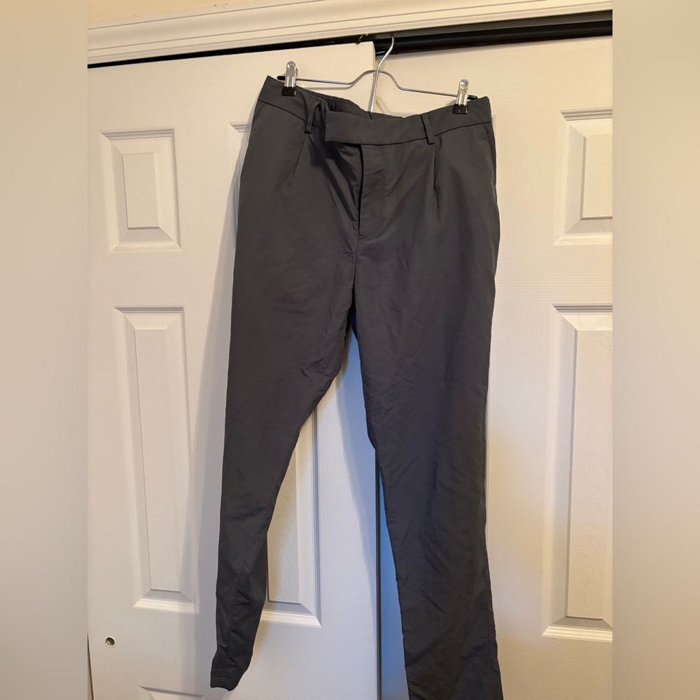 gray uniqlo utility pants